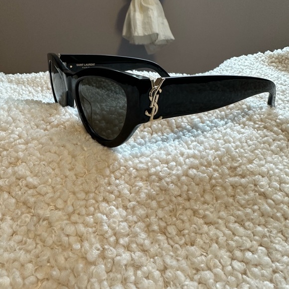 *Sold* Saint Laurent SL M94 - Picture 2 of 13